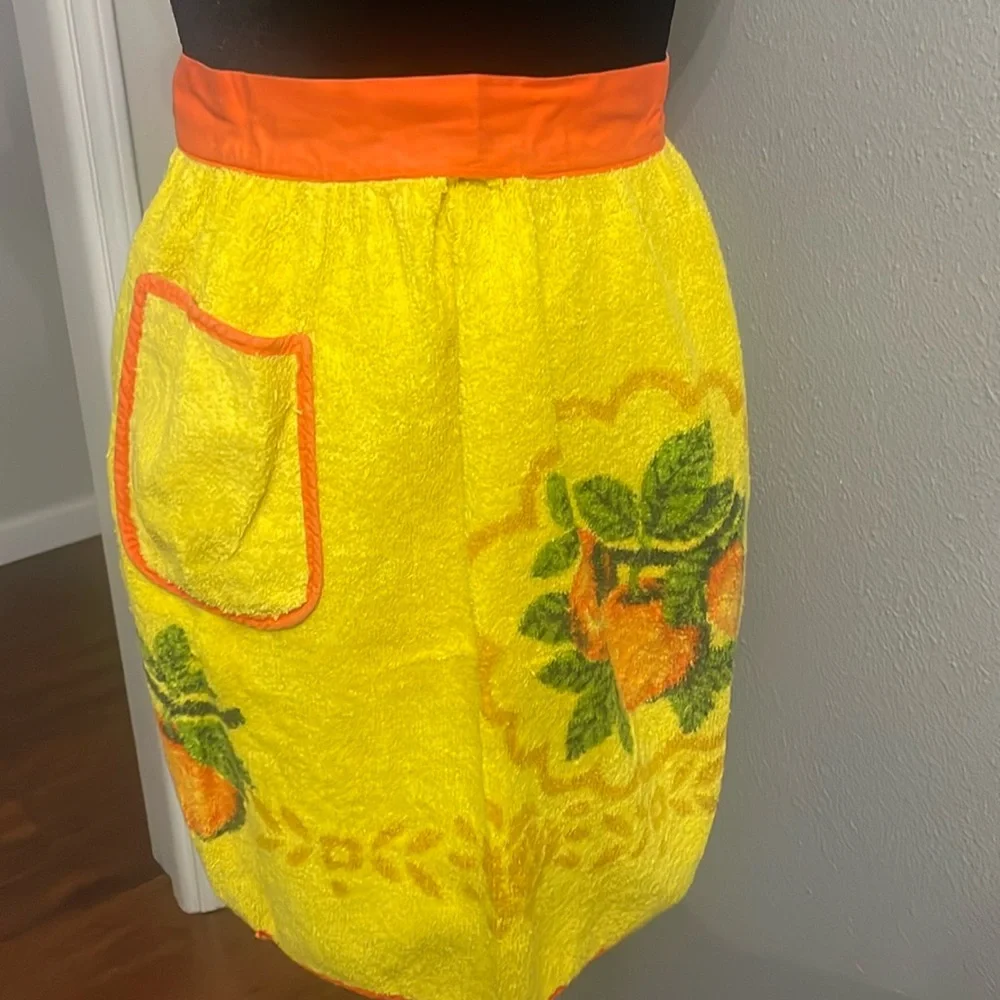 Kitchen Terry Cloth Half Apron, Bright Fruit Theme - Vintage